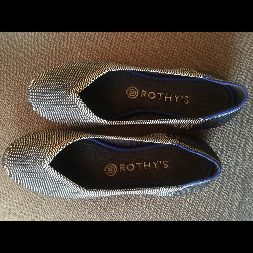 Rothys round toe flat